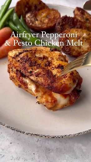 Airfryer Pepperoni & Pesto Chicken Melt Recipe