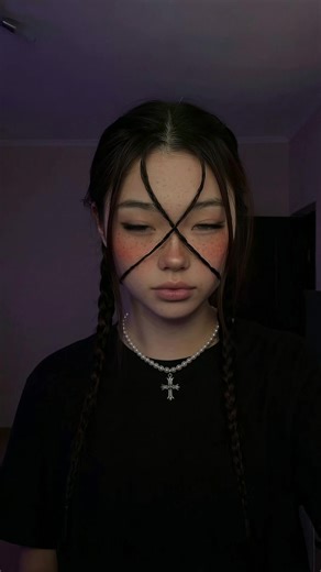 Goth makeup process 🖤 | Gothic Makeup