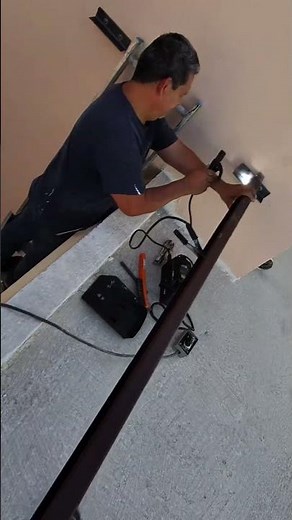 Como soldamos los polines de carga #soldadura #estructuras #techos #mexico