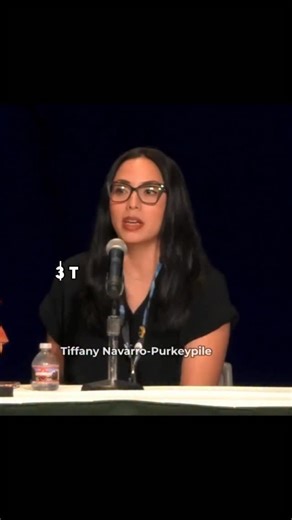 3 Tips for a Strong Vis Dev Application Watch the FULL “Visual Development Portfolios: What Recruiters Want” panel from LightBox Expo 2024: https://youtu.be/V1UK64ige9c?si=8Ddp3kzsXODg8MYp @mattpressuredmetoget_nstgrm @tiffany_purkavarro @debstone_animation @dawnre_yama Moderator: @reneedicherri | LightBox Expo