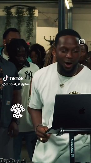 Styl-Plus - Olufunmi: R&B Vibes, Soulful Melodies, Legendary Hits