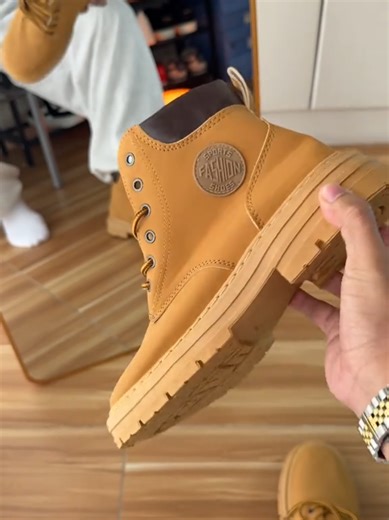 siapa tempur with mudik edisih lebaran🥵 #sepatuboots #sepatupria #sepatucasual #rekomendasioutfit