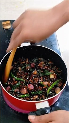 ඉක්මනින් බටු මෝජු හදමුද👍👌😋(brinjal moju)#food #shorts #cooking