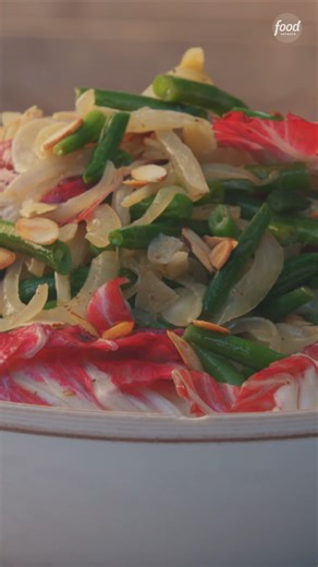 127K views · 473 reactions | Michael D. Symon combines radicchio and green beans with a tangy vinaigrette for a salad with perfectly balanced flavor 奈綾 Stream on Max for more of #SymonDinners: https://streamonm.ax/49k0byb! #StreamOnMax Get the recipe: https://foodtv.com/41H7hcN | Food Network | Facebook