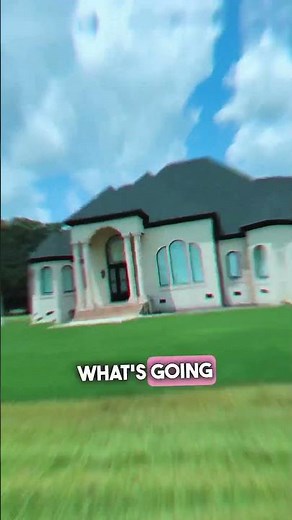 We were driving through South Carolina and look what we’ve just found - crazy rich luxury mansions