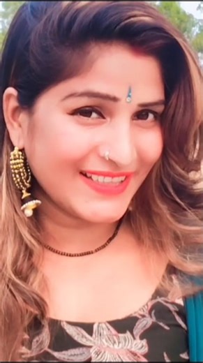 najar ye hamari Na lag jaye tumko #youtubeshorts #hindisong #socalmidia #trending #song #urminishad