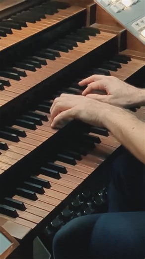 Roy Thomson Hall | Toronto on Instagram: "Join us at Roy Thomson Hall this Tues, Feb 10, 12pm as our FREE Choir and Organ Series continues with @exultatechambersingers with Stephen Boda, organist. This noon-hour concert series offers all Torontonians the chance to experience performances by Canada’s finest choirs and organists featuring Roy Thomson Hall’s renowned Gabriel Kney pipe organ. The community is invited to enjoy an hour of beautiful music in the splendour of this acoustically superb ve