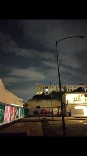 Vekora nos comparte estas imágenes en Tacuba, CDMX de un objeto extraño #miedoteca #evidencia #short