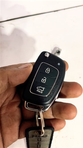 Hyundai car flop key new look 👀 #keymaker #flipkey #carkeys #i20 #i10 #keys #newkey #keycraft