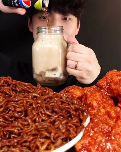 🔥 Spicy Black Bean Noodles Mukbang | Crispy Fried Chicken & Juicy Dim Sum Feast