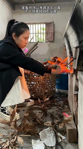 119K views · 2.7K reactions | 1698_It’s my first time at my husband’s grandmother’s house and I have to perform well #FunnyFamilyHappy #ContentInspirationSharingProject #familythings #family #challenge #familygames #funny #familythings #family #challenge #funny #viral #fypシ | Xinximyijiaren | Facebook