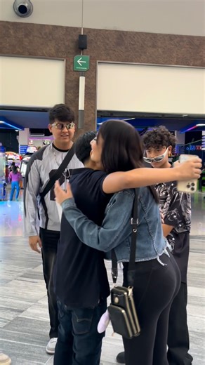 JonaRomero on Instagram: "“ADIÓS AMOR TENGO NOVIA”😍😅se puso a prueba en 12 CORAZONES BELLAKOS😈♥️ #fyp #parati #humor #amor #cita"