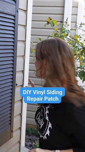 Looking to fix a hole in your vinyl siding? Using a vinyl siding patch kit you can repair it fast and easy. #thedailydiy #homerepair #vinylsiding | The Daily DIY