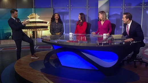 A special edition of KOMO's Parade of Lights this morning as we take you inside the homes of our George Waldenberger Meteorologist and Kelly Koopmans KOMO! How about those beautiful trees, huh?! Love the back story on the popsicle stick ornament on George's tree! And Kelly's son putting his foot in his mouth! Haha! Shares YOUR photos/videos of the region's best holiday lights displays here: https://komonews.com/chimein KOMO News Tyrah Majors Holly Menino | Steve McCarron KOMO