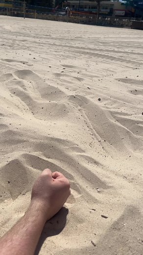 Who up wiggling their worm?? 🤔 #dune #dunemovie #sandworm #meme #dance