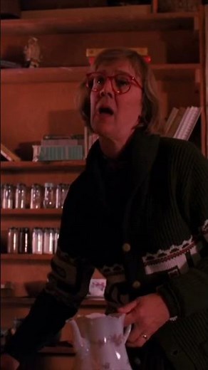 Richard Green on Catherine Coulson, the Log Lady from #TwinPeaks