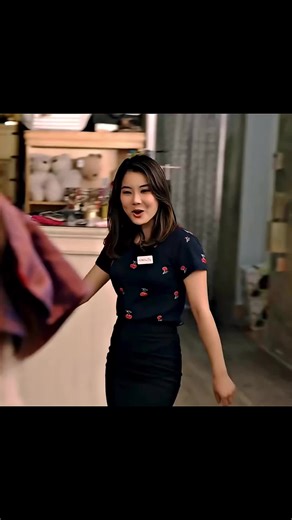 Prime Reells on Instagram: "🎬 Shameless 🎭 Genre: Comedy • Drama • Family • Dark Humor Premise: Shameless follows the chaotic Gallagher family in Chicago, led by the irresponsible, alcoholic patriarch Frank Gallagher. With no rules and constant struggles to survive, the six siblings rely on each other to navigate poverty, addiction, love, and life’s absurdities. The series mixes dark humor with raw emotion, exploring resilience, dysfunction, and the unbreakable bonds of family. 💭 Expect outrag