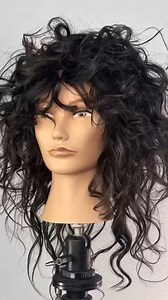 #Spotlight: @rogermolinahair Lunatic Fringe Salon We've become obsessed with Roger's viral stop motion cutting tutorials! In one of his most popular he shows you how to get the layers and angles to create a "free bird mullet" - and it's PERFECT for a hair extensions install. | OnStage Hair Extensions