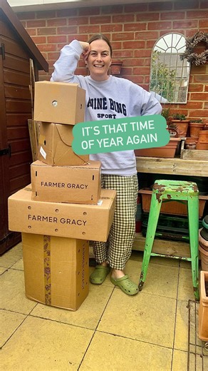 The bulbs are here!! 🤩🤩🤩 I came home from London yesterday to all of these boxes, FULL of spring bulbs 😱. Honestly the @farmergracy boxes are so heavy I could barely lift one 😂 I can’t wait to show you what’s inside, and as per usual I’ve gone bulb crazy. I’ll film a full bulb update on what, how & when I’m planting them this weekend for you so you can get ready too. Looking forward to spending another weekend out in the garden filming updates for you & ticking off my endless list. Cx | Cha