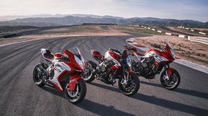MV Agusta RC 2022: ecco come cambiano Dragster, F3 e Turismo Veloce. I prezzi