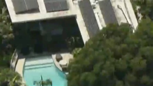 25K views · 127 reactions | Police in California say burglars broke into Brad Pitt’s Los Angeles home while he was abroad promoting his new movie, "F1." Investigators said they ransacked the home and stole miscellaneous items. The case joins a string of recent high-profile break-ins involving athletes and actors. https://cbsn.ws/4449QrX | CBS Mornings | Facebook