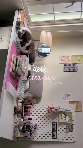 Desk Declutter: A Complete Reset Guide for Organizing