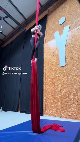 Aerial Drops💧#aerialsilks #aerialsilk #silks #aerialsilkslove #aerialsilksinspiration #aerialsilkstricks #aerialsports #aerialist #aerial #aerialdrops #aerialsilkdrops #aerialsilksdroptutorial