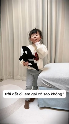 The house was spotlessly clean, plus the ice cream cone was left behind… and Lu Lu disappeared!