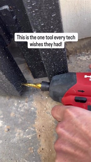 This is the one tool every tech wishes they had!#GermanyDIY #USAelectrician #reelselectric #USElectrical #DIYUSA