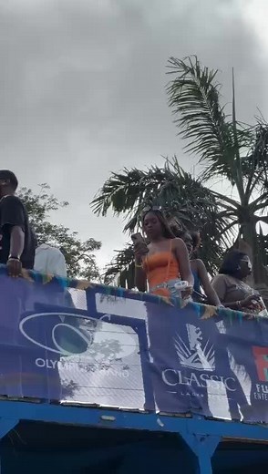 Good vibes at Mashramani costume and float parade! 🇬🇾 #OneGuyana#Mash2025 #guyana #guyanatiktok🇬🇾 #guyanesetiktok🇬🇾 #ncnguyana #caribbean #guyanese #caribbeantiktok #guyanatiktok #news #fyp (Credit: Rahshea Earle/ NCN)