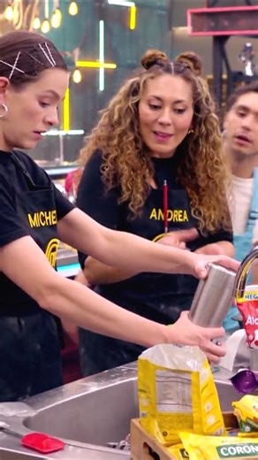 203K views · 2.8K reactions | LuisFer Hoyos cometió un error en #MasterChefCelebrity , pero como capitán asumió y aceptó que su equipo dio lo mejor de sí para encantarlos con sus preparaciones.  ¿Qué tal lo que ocurrió hoy en #MasterChefCelebrityColombia? ⬇️ | Canal RCN | Facebook