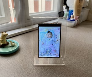 Floating Display
