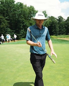 The reverse claw 🤔 Joe Highsmith is going with what works for his putting stroke. It helped lead him to a T10 finish last week at the Pinnacle Bank Championship. | Korn Ferry Tour