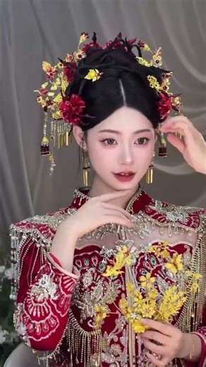 Traditional Chinese Bridal Headdress Collection