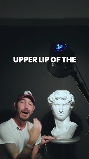 Stop Making This Portrait Lighting Mistake #photographytips #portraitlighting #studiophoto