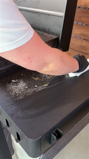 Irontop Cleaning made Easy | Traeger Grills