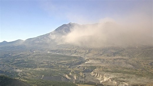 Video Strong winds at Mount St. Helens stirs up ash from 1980 eruption
