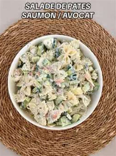 Salade de Pâtes au Saumon et Avocat pour Pique-Nique