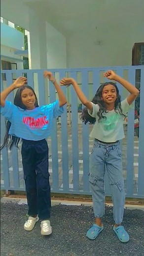 wakka wakka dance with bestie❤️