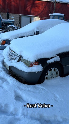 Mercedes 500 SE and 320 Stuck in Snow: A Rusty Experience