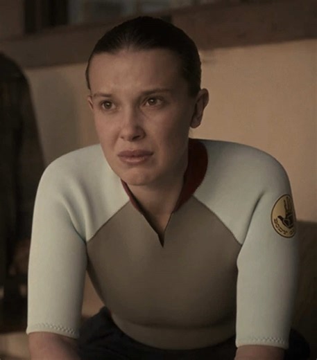 her trying to act shocked… [#strangerthings #strangerthings5 #eleven #elevenhopper #milliebobbybrown]