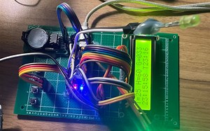 18-基于stm32单片机智能闹钟光敏温湿度检测LCD1602显示（程序+原理图+元件清单全套资料）