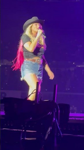 Mama’s Broken Heart Miranda Lambert LIVE Morgan Wallen Night 1 Toronto September 4, 2025