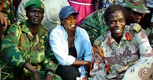 A mulher que se aproximou de líder de milícia sanguinária em busca da paz