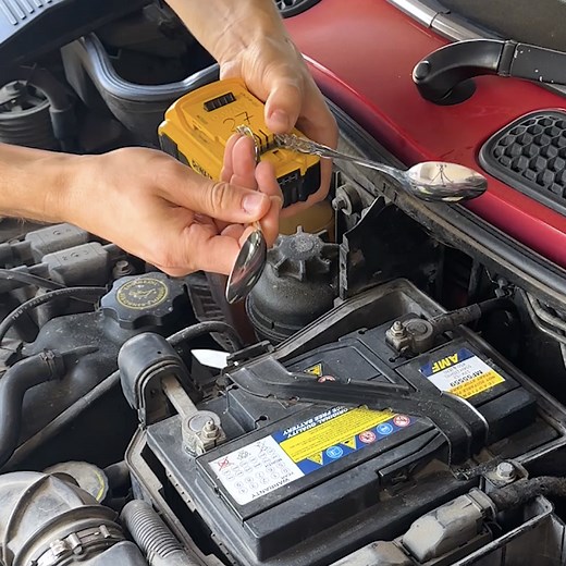 121K views · 216 reactions | 2 ways to start a car engine | 5-Minute Crafts Men | Facebook