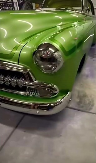 “Kustom Green Chevy 🔥 Low & Smooth Ride”