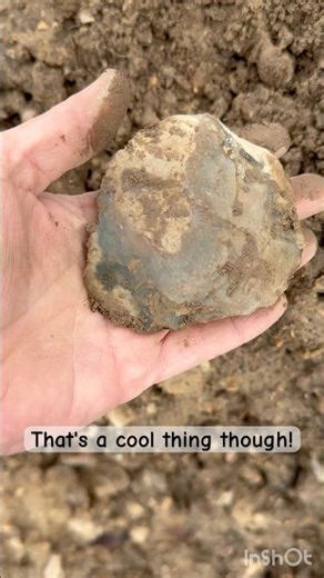 Large Piece #arrowhead #arrowheadhunting #nativeamerican #artifacts #artifacthunting #rockhounding