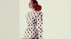 What to wear in case of alien invasion? One can never be prepared enough! At ITS 2020 Chinese designer Syna Chen presented an imaginative fashion collection for a social gathering of humans and alien heads of state visiting Europa - inflatable clothing for political utopia. On display at ITS Arcademy in The First Exhibition - 20 Years of Contemporary Fashion Evolution. Plan your visit now https://itsweb.org/its-arcademy/ #nasa #un #aliens #wearenotalone #itsarcademy #internationaltalentsupport #