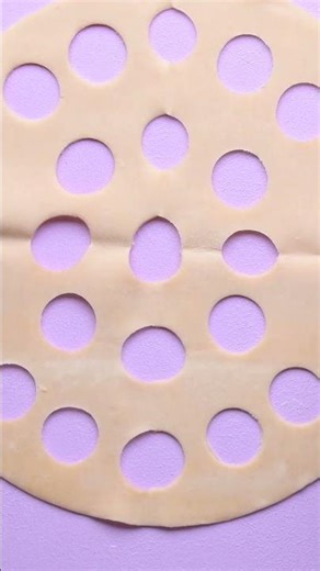 Dots of deliciousness! 🥧✨ This polka dot pie is serving style and flavor.