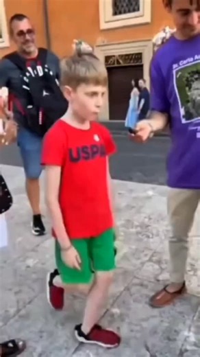 CROSS on Instagram: "阿尔伯特·爱因斯坦（德语：Albert Einstein，1879年3月14日—1955年4月18日），德国犹太裔理论物理学家，拥有瑞士和美国国籍。其创立了现代物理学的两大支柱的相对论及量子力学[36]: 274 [33]，也是质能等价的发现者[37]。他在科学哲学领域颇具影响力[38][39]。因为“对理论物理的贡献，特别是发现了光电效应的原理”，他荣获1921年度的诺贝尔物理学奖（1922年颁发）。这一发现为量子理论的建立踏出了关键性的一步。 #niche #brainrot #memes #brainrotmemes #funny"